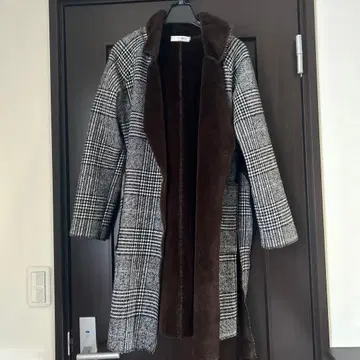 격자 무늬 보아 안감 롱 코트 브라운