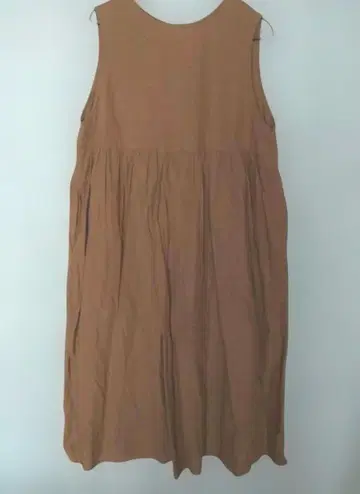 사만사 모스모스 전후 착용 슬리브리스 플레어 원피스 브라운