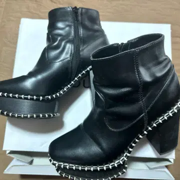 moussy 우드 밑창 부츠