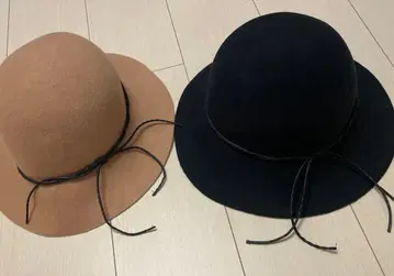 BCBGMAXAZRIA 펠트 울 햇 2개 세트 낱개 판매 가능