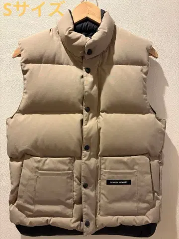 CANADA GOOSE 베이지 다운 베스트