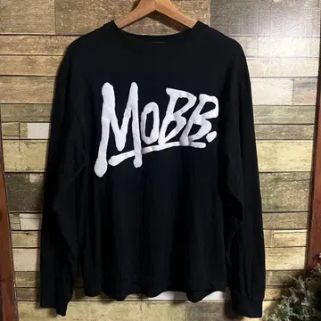 MOBB 블랙 긴팔 티셔츠