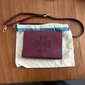 버건디 가죽 숄더백