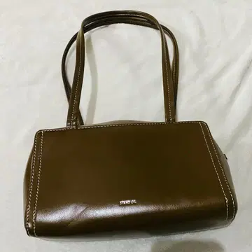 스탠드 오일 숄더백