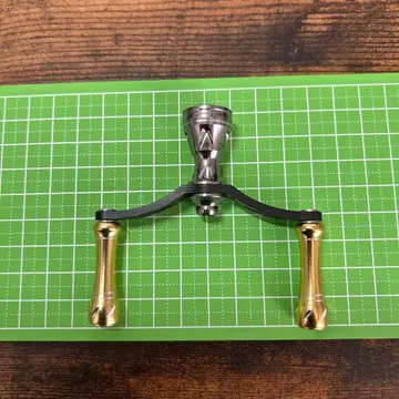 고메쿠사스 카본 더블 핸들 다이와용