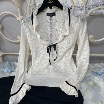 질스튜어트 니트탑