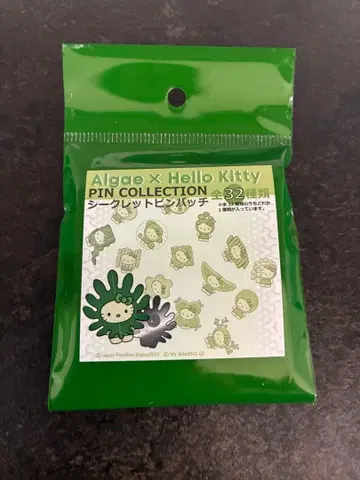 오사카 만박 헬로키티 핀 배지