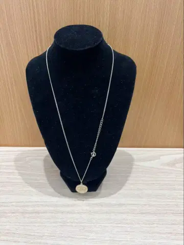 코인 모티브 목걸이 / 엘리자베스 여왕 1977 펜던트