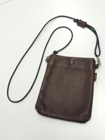 미스터 올리브 E.O.I 발수 가죽 타이니 사코슈 숄더백