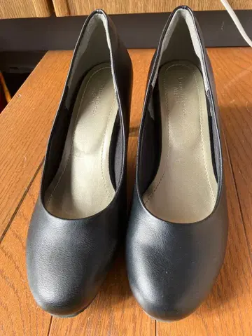 블랙 플레인 펌프스 23.5cm