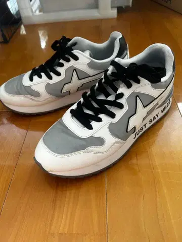 W6YZ 위즈 스니커즈 이탈리아 야크엠 41 26cm