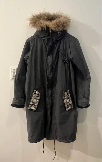 archi 퍼 달린 롱 모즈 코트