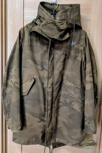 저널 스탠다드 카모 패턴 후드 부착 자켓