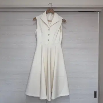 VEVIRED 화이트 슬리브리스 원피스