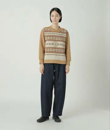 주카 자카드 니트 도킹