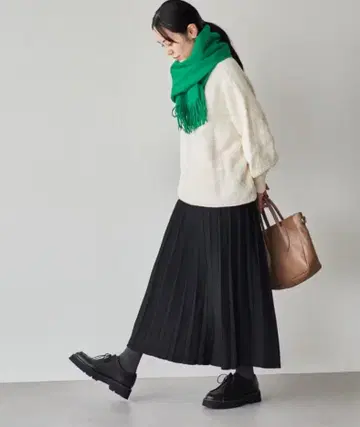 기교가 담긴 니트 직물의 니트 플리츠 스커트 북유럽 생활 잡화점 블랙