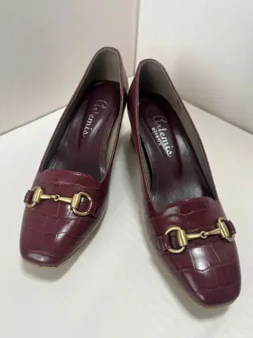 다이애나 비트 펌프스 엠보 가죽 23cm