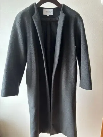 유나이티드 애로우즈 코트