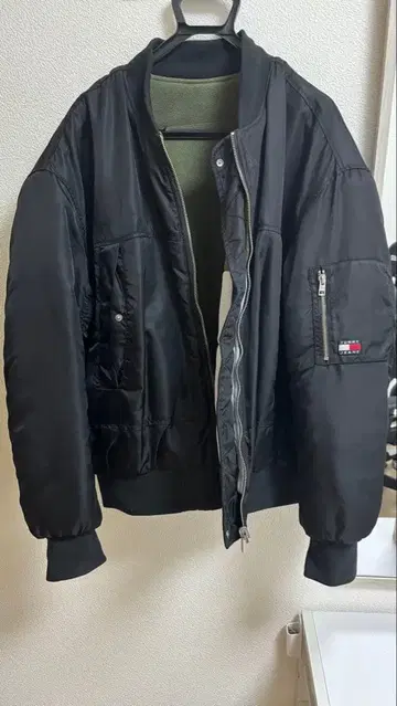 tommy jeans MA-1 스타일 자켓 블랙 그린