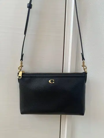 레거시 지퍼 탑 크로스 바디 백