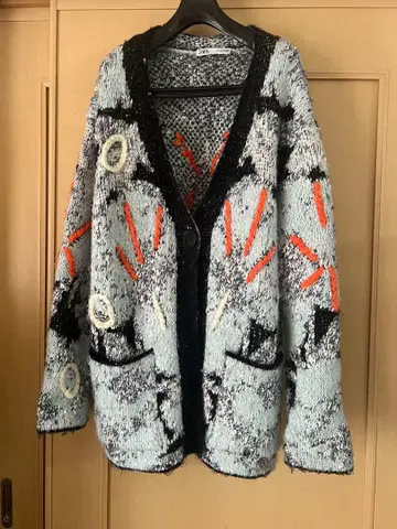 ZARA 아트 디자인 오버 사이즈 가디건