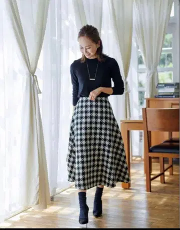 블루 레어 오리지널 트위드 스커트 미사용 새상품 S