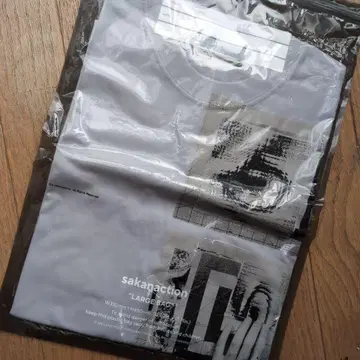 미개봉 새상품 사카낙션 ADAPT 티셔츠 M사이즈