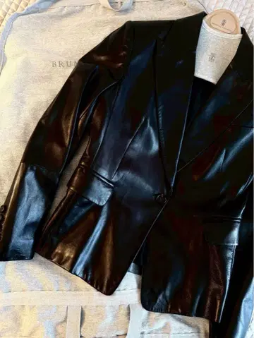 브루넬로쿠치넬리 내퍼 가죽 포멀 자켓 38