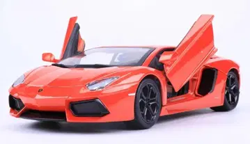 람보르기니 Aventador LP 700-4 미니카 완성품 1/18