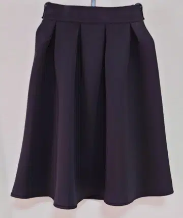 반값! 새상품 택 포함 본딩 스커트 블랙 다이버 소재 프리