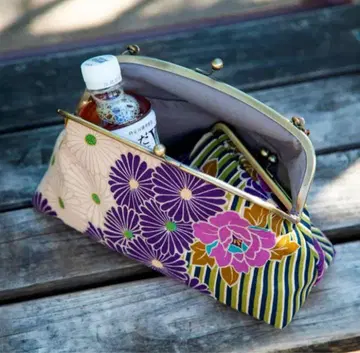 가마구치 숄더백 레트로 플라워 퍼플 가마구치 백