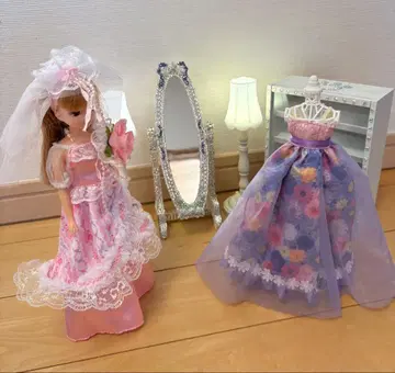 리카짱 드레스 2벌, 거울 스탠드, 슈즈 박스, 램프 2개