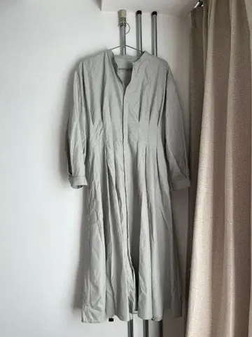 로페피크닉 라이트 그린 긴팔 셔츠 원피스