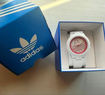 adidas 화이트 손목시계