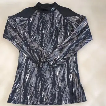 TIGORA 하이넥 셔츠 L 사이즈