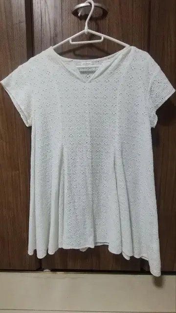 URBAN RESEARCH DOORS 자수 반팔 상의