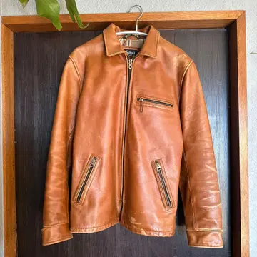 Schott의 가죽 재킷