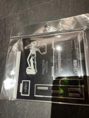 진격의 거인 엘렌 아크릴 스탠드 미개봉