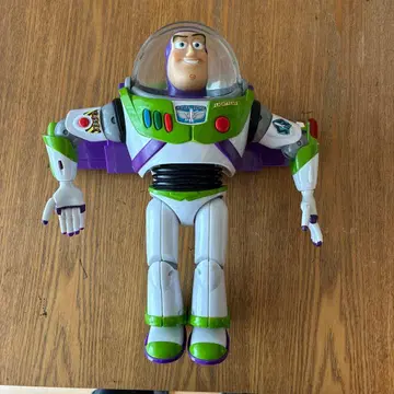 버즈 라이트이어 액션 피규어