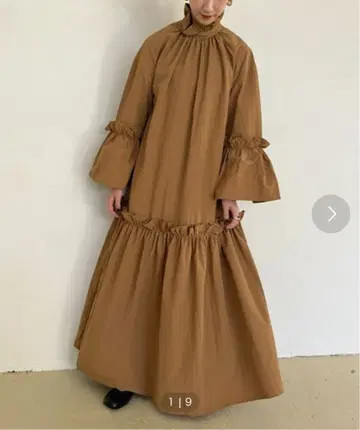 PERNA 프릴 브라운 맥시 원피스