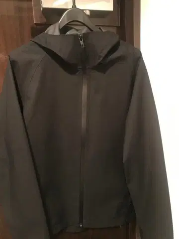 유니클로 블랙 블록 테크 후드티 / 3D 컷