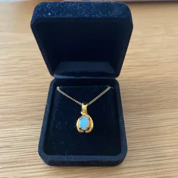 오팔 펜던트 골드 목걸이