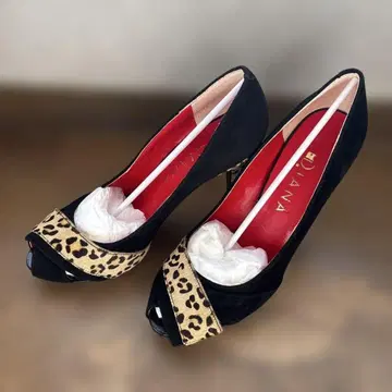 세일 DIANA 블랙 레오파드 무늬 오픈토 하이힐