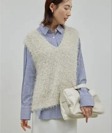 새상품급 개럴개런트 샤기 니트 베스트