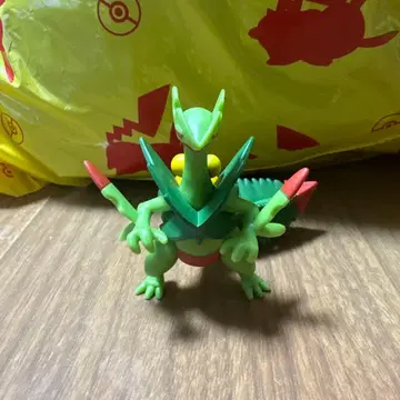 쥬카인 피규어 약 10cm 그린 컬러