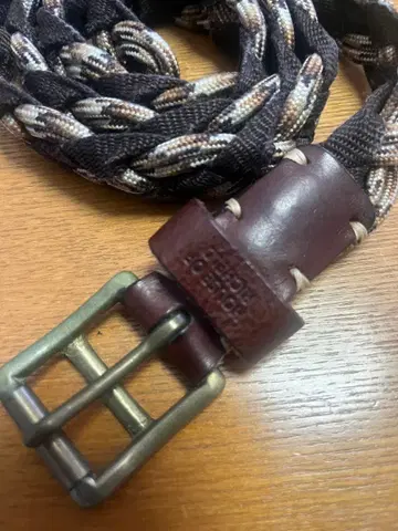 콜린보 뜨개질 나일론과 가죽 벨트