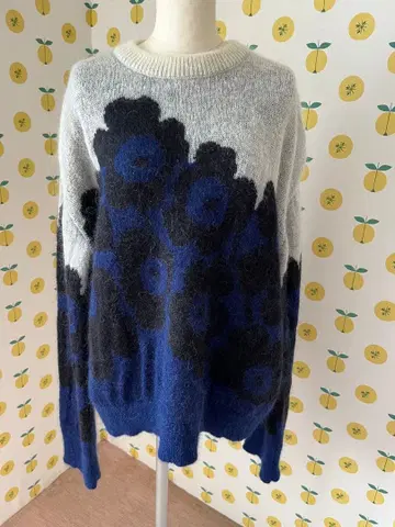 새상품급 marimekko 우니코 모헤어 니트 스웨터