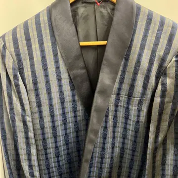 파랑과 검정 스트라이프 테일러드 자켓