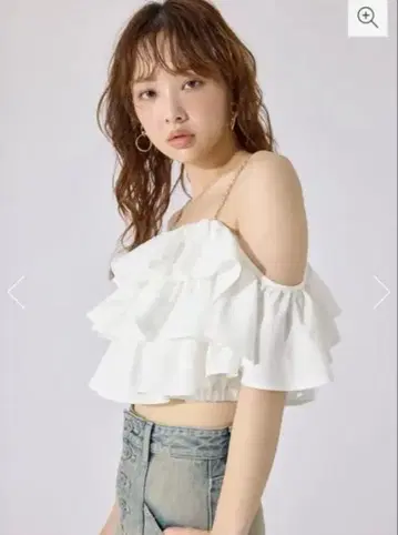 새상품급 Rienda 프릴 오프숄더 상의 화이트