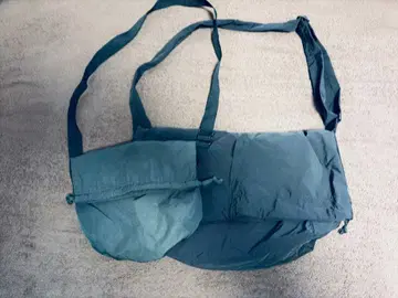 유니클로 숄더백 2